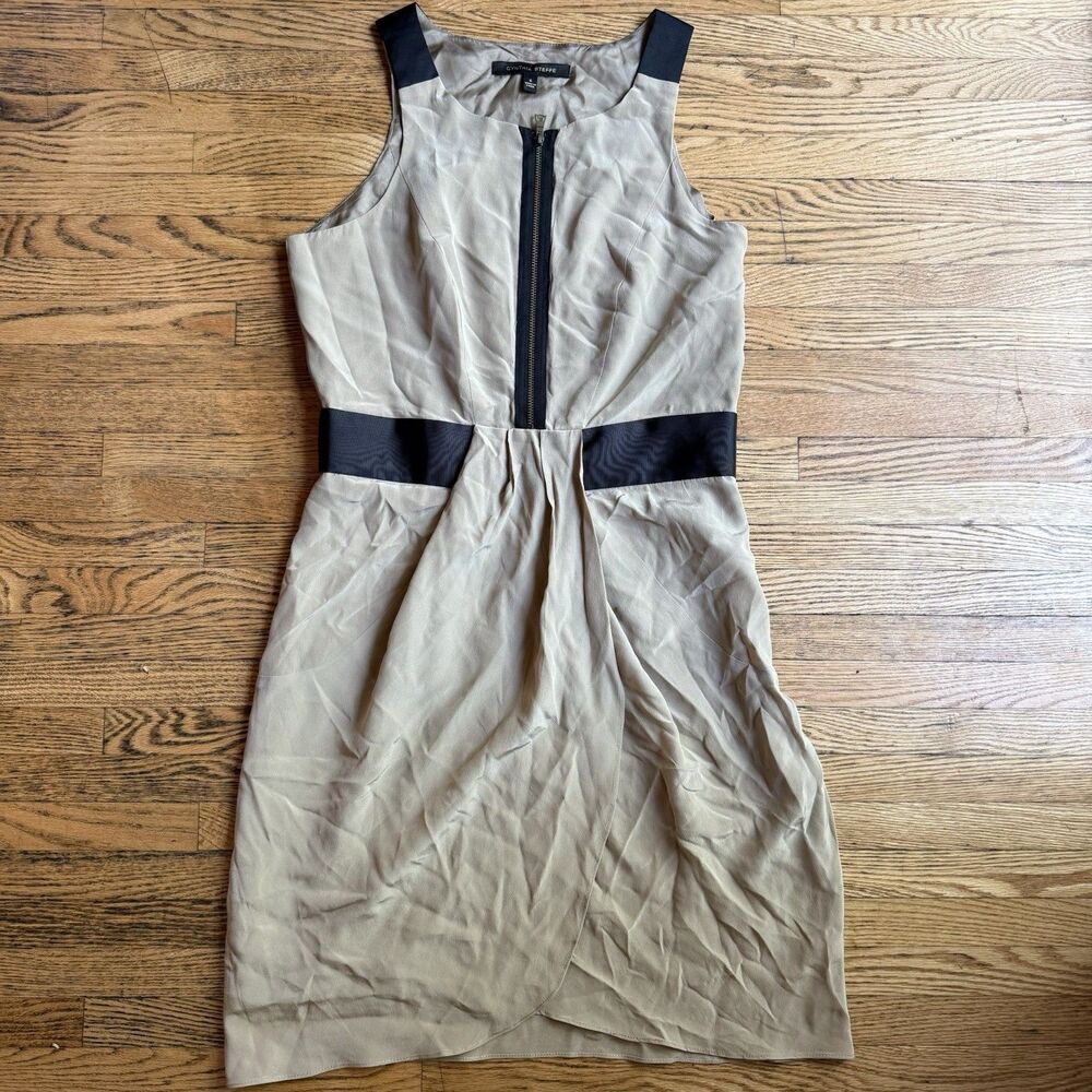 Cynthia Steffe Women's 100% Silk Nude Faux Wrap Sleeveless Dress Size 6 Office